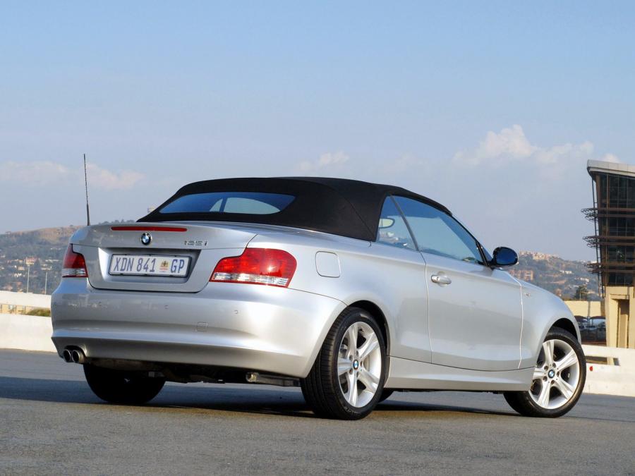  BMW 125i Convertible 2008 года  (ZA) (фото 8 из 17)